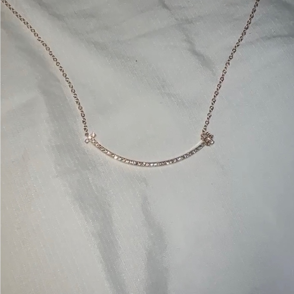 Tiffany &co Diamond Smile necklace